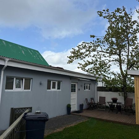 A. Bernhard Guest House Keflavík Dış mekan fotoğraf