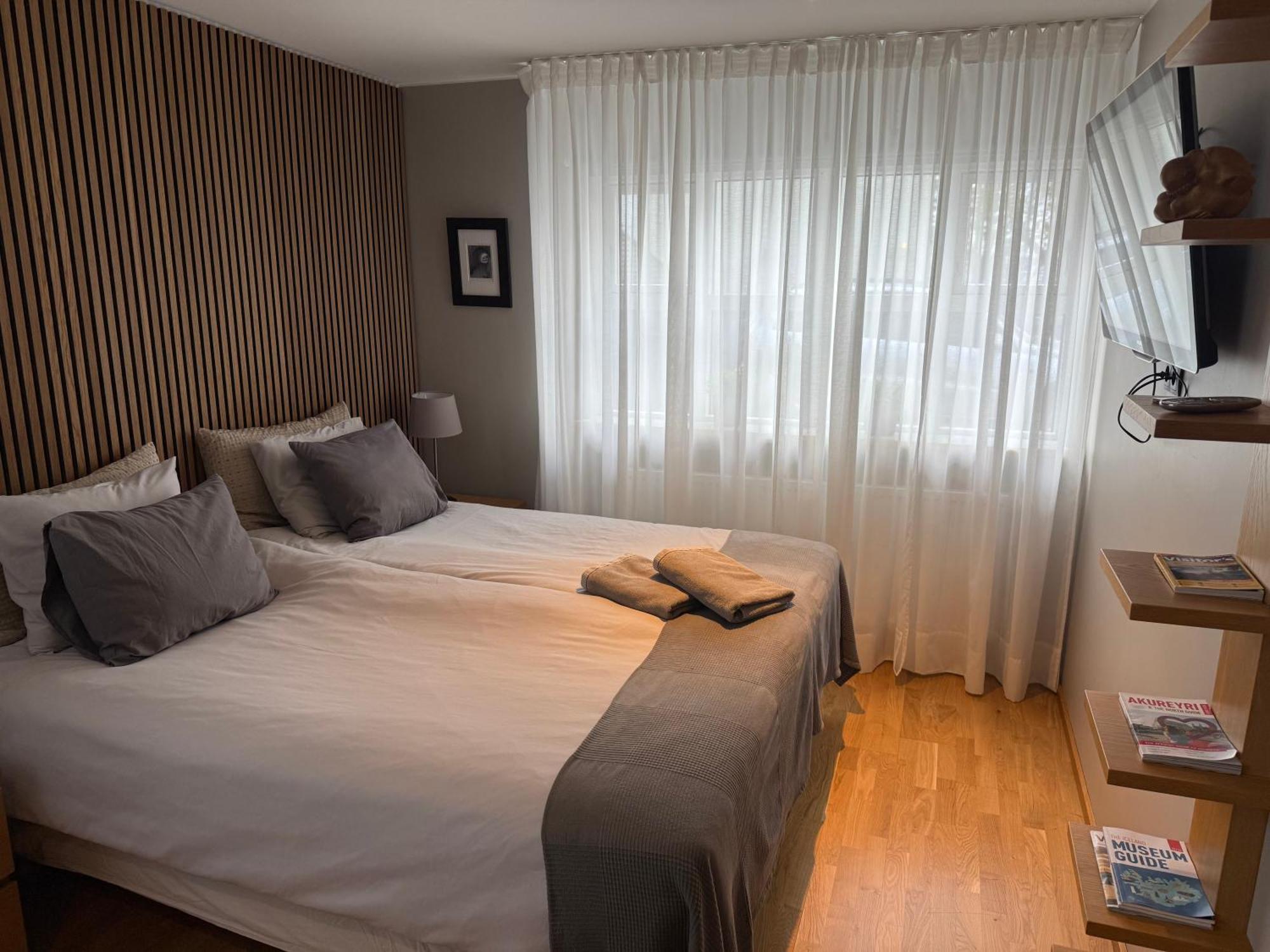 A. Bernhard Guest House Keflavík Dış mekan fotoğraf