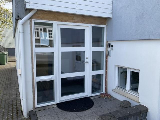 A. Bernhard Guest House Keflavík Dış mekan fotoğraf