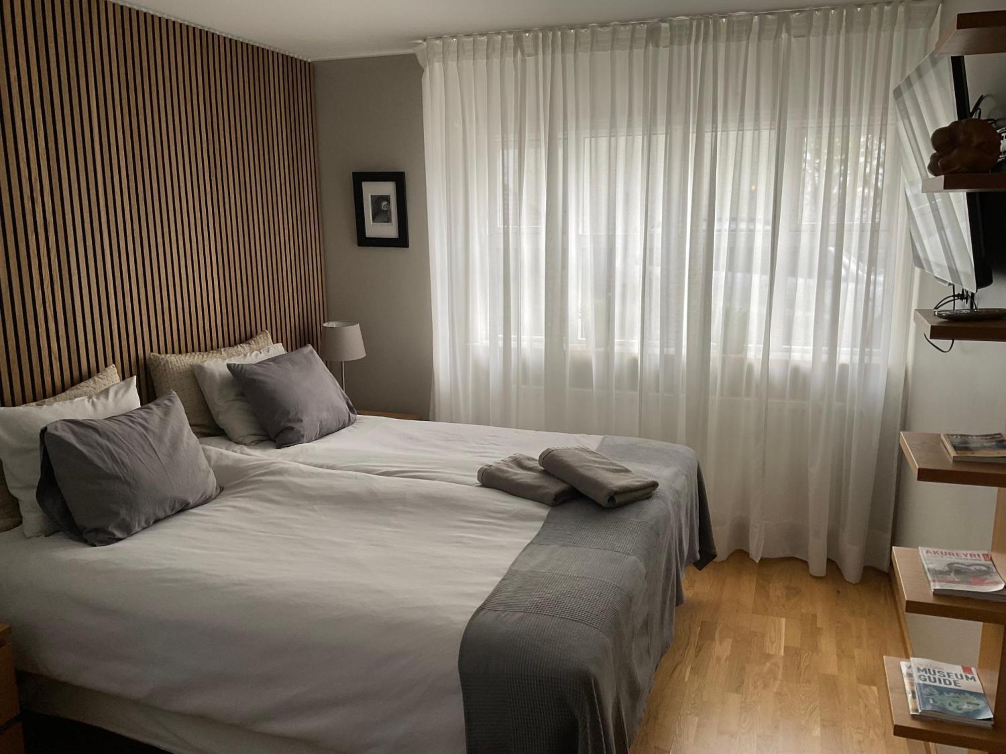 A. Bernhard Guest House Keflavík Dış mekan fotoğraf
